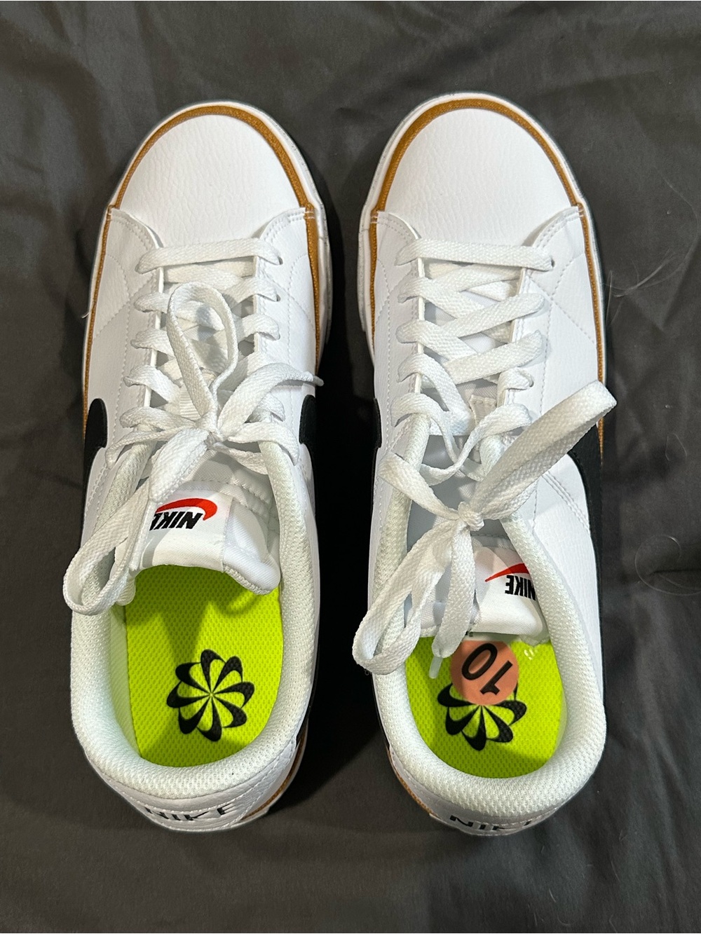 Nike Womens Legacy Sneakers - Picture 5 of 6